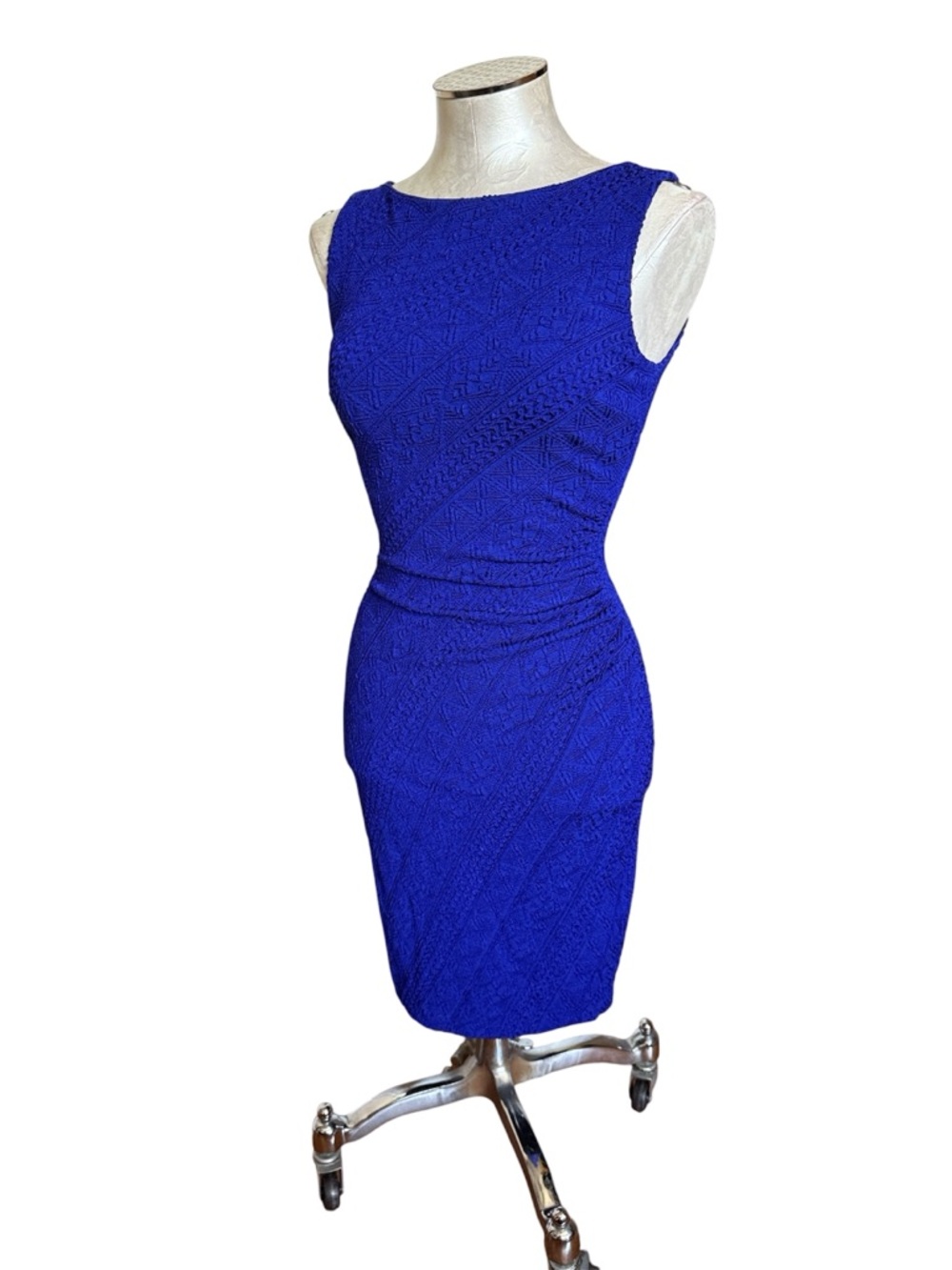 Caché Royal Blue Textured Sheath Dress Side Ruched Full Back Zipper size Small